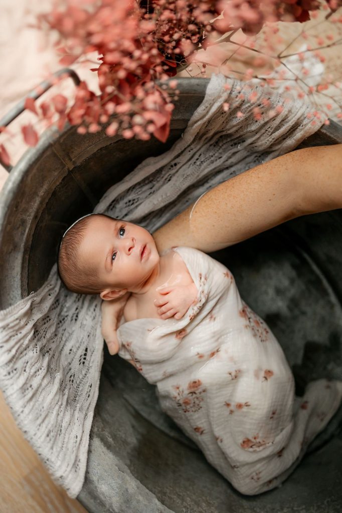 Bain enveloppé bébé